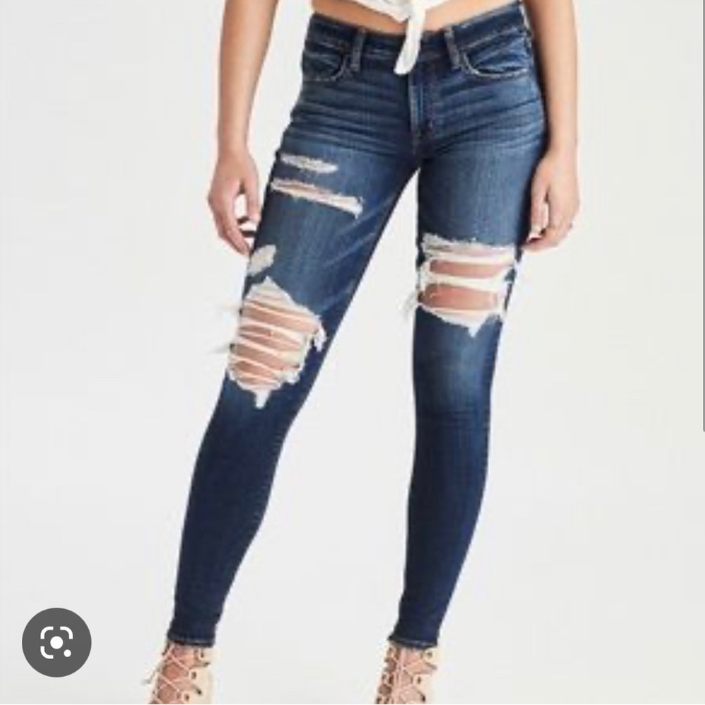 AMERICAN EAGLE JEANS